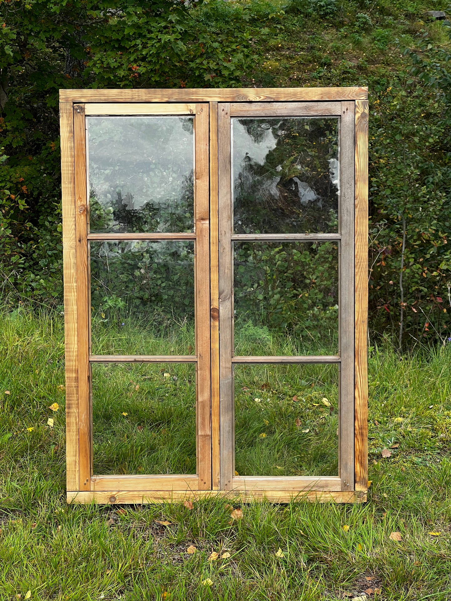 Fönster med karm 128x94