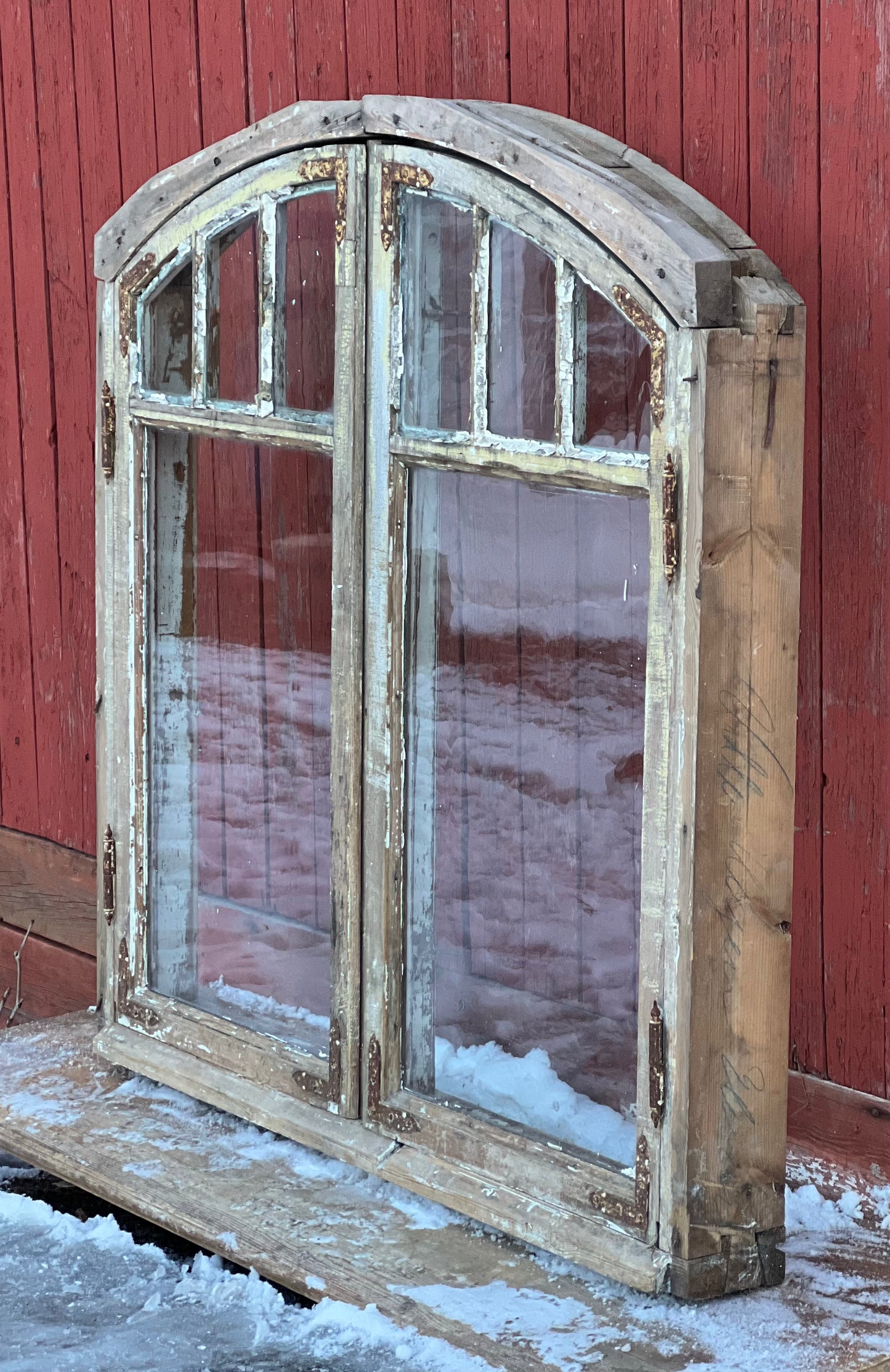 Fönster med karm 118x120
