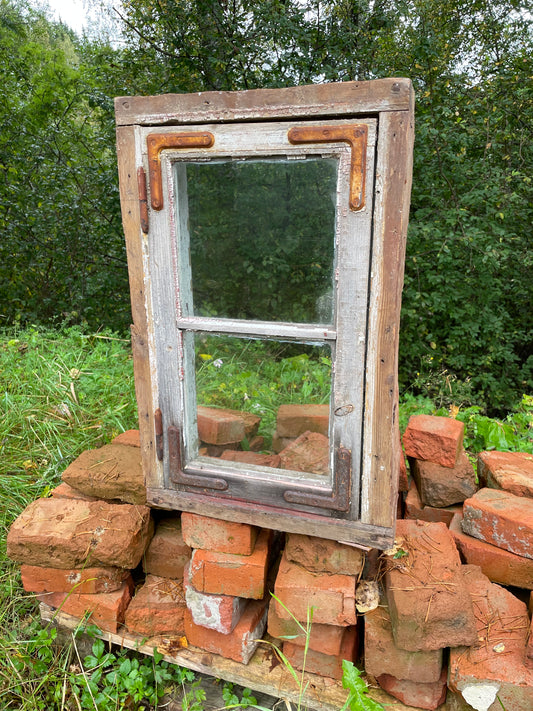 Fönster med karm 41x65