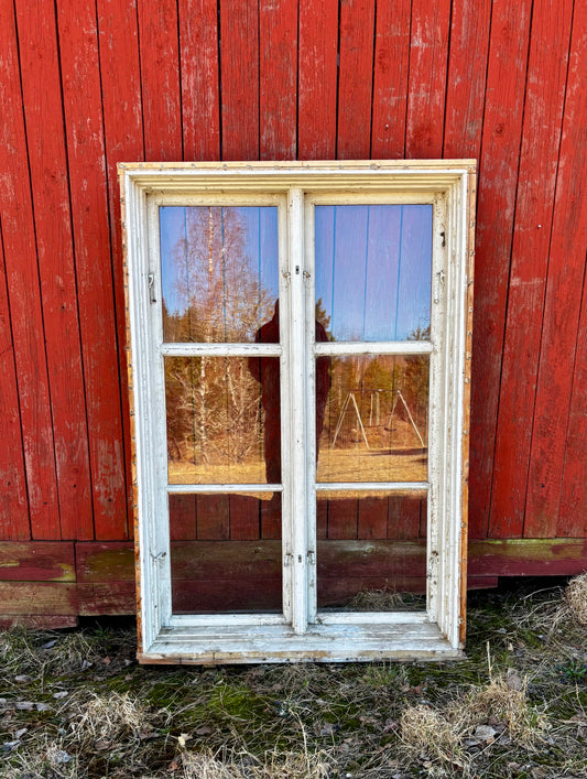Fönster med innanfönster. Finns 3st 100x147